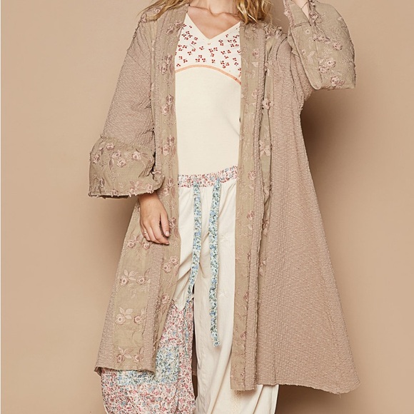 Floral Beige Robe - Women Intimates & Sleepwear - Picture 1 of 3